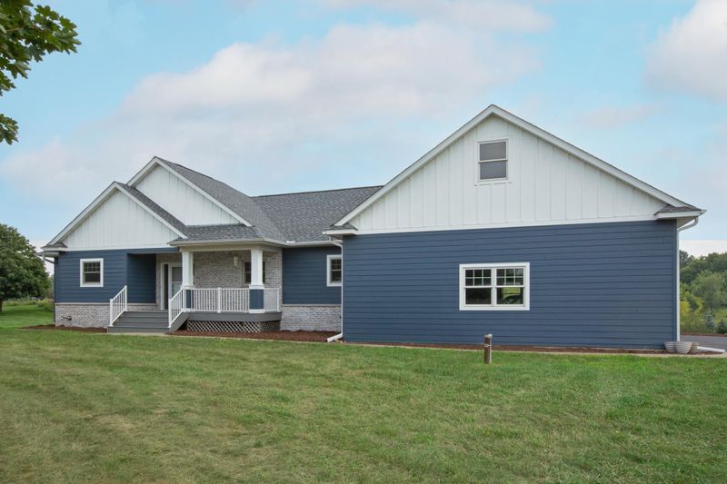 1785 Panama Ave N, Stillwater, MN 55082