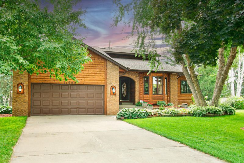 11032 Wisconsin Ave N, Champlin, MN 55316