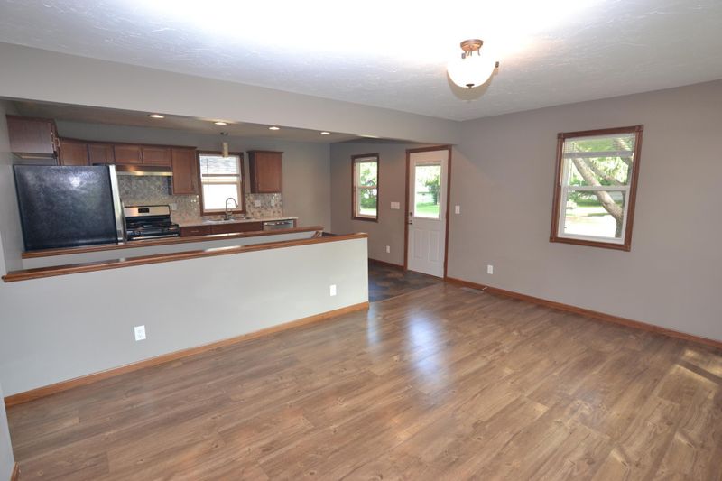 433 Main St N, Lonsdale, MN 55046