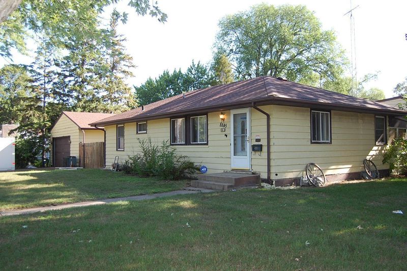 8845 1st Ave S, Bloomington, MN 55420