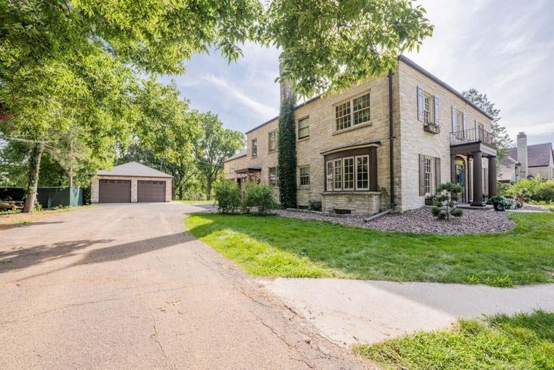 235 Roosevelt Ave, Eau Claire, WI 54701