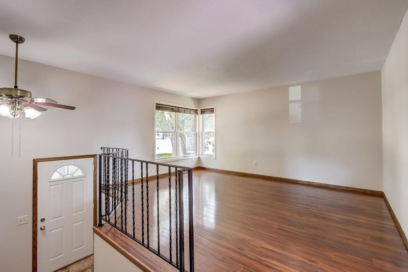 3211 Ne Stinson Blvd, Saint Anthony, MN 55418