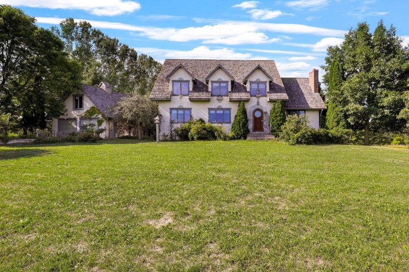 15298 260th St, Lindstrom, MN 55045
