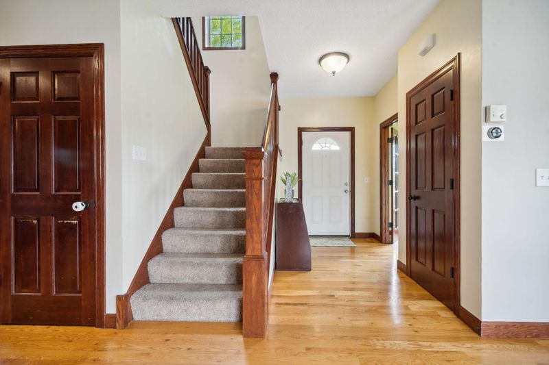 807 Van White Memorial Blvd, Minneapolis, MN 55411