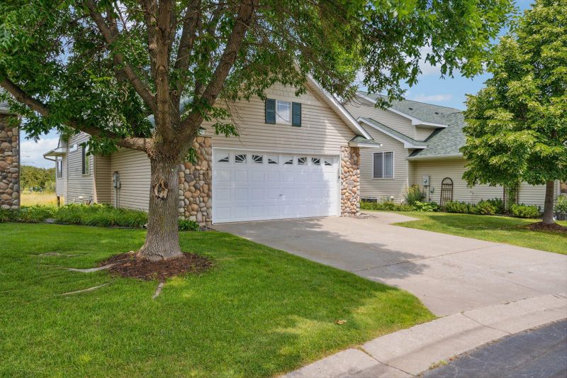 5475 Jason Ct NE, Albertville, MN 55301