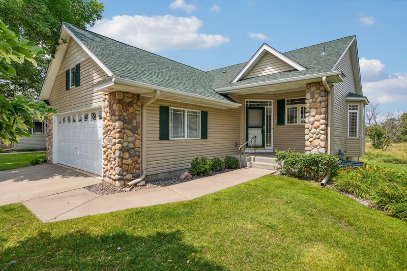5475 Jason Ct NE, Albertville, MN 55301