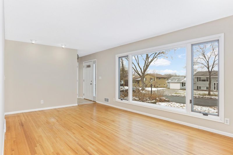3733 Gettysburg Ave N, New Hope, MN 55427