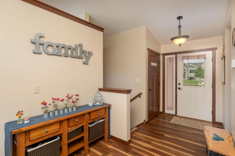 702 20th St NE, Kasson, MN 55944