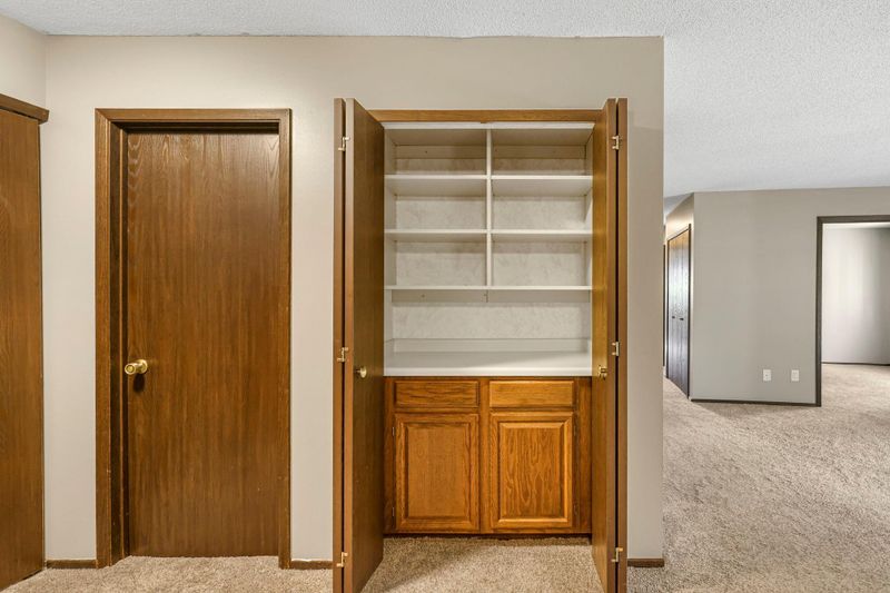 5133 Balmoral Ln, Bloomington, MN 55437