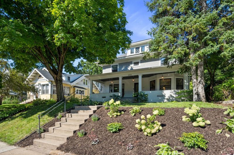 2006 Penn Ave S, Minneapolis, MN 55405
