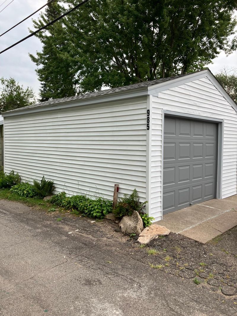 985 Case Ave, Saint Paul, MN 55106