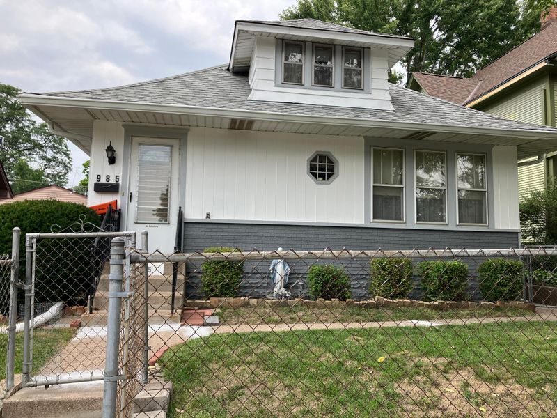 985 Case Ave, Saint Paul, MN 55106