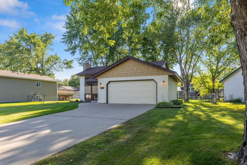 9762 Quincy St NE, Blaine, MN 55434