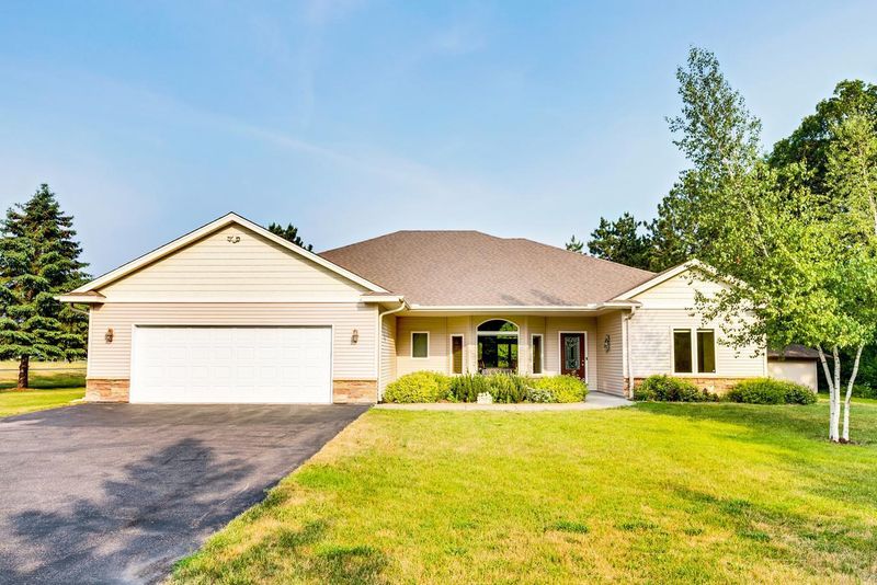 34595 Lanesboro Ct, North Branch, MN 55056