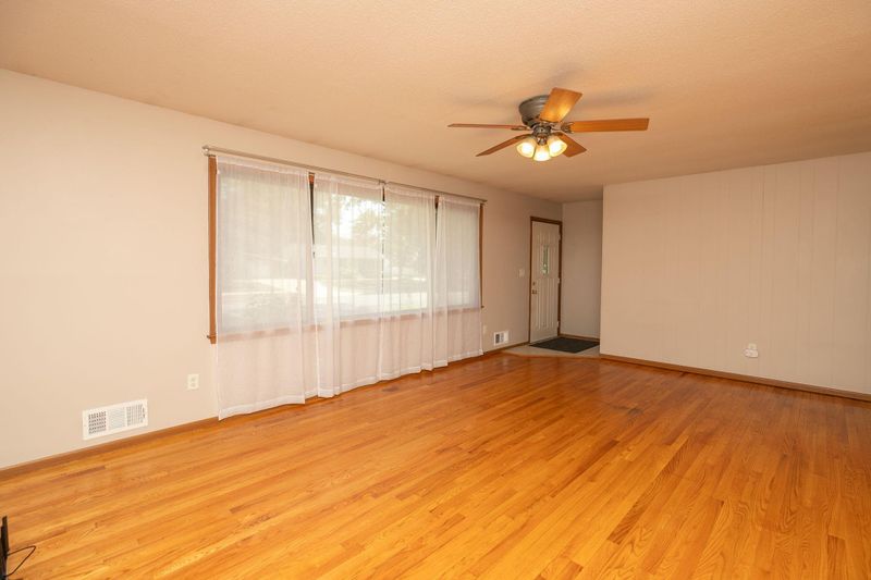 131 36th Ave NW, Rochester, MN 55901