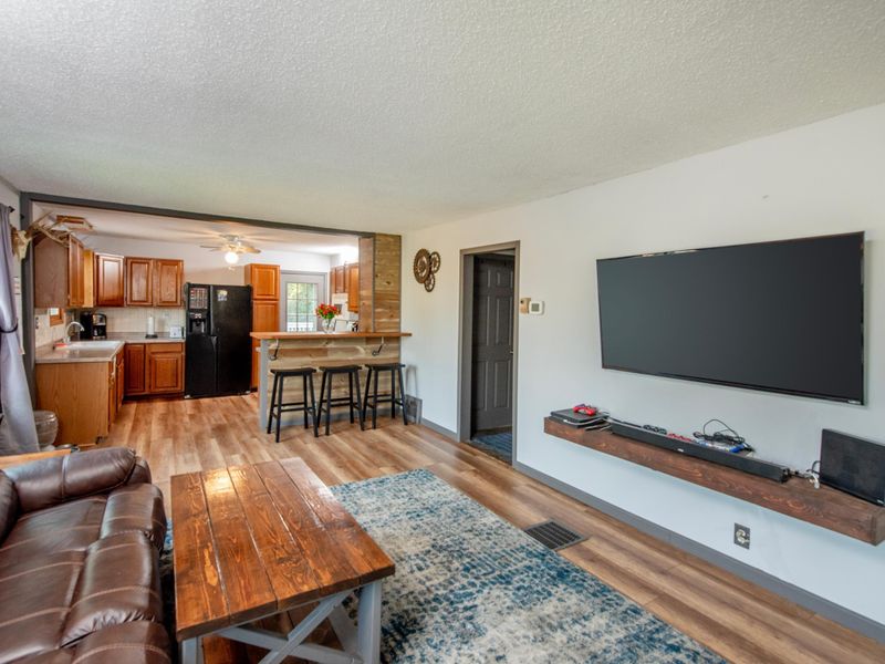 4190 65th St E, Inver Grove Heights, MN 55076