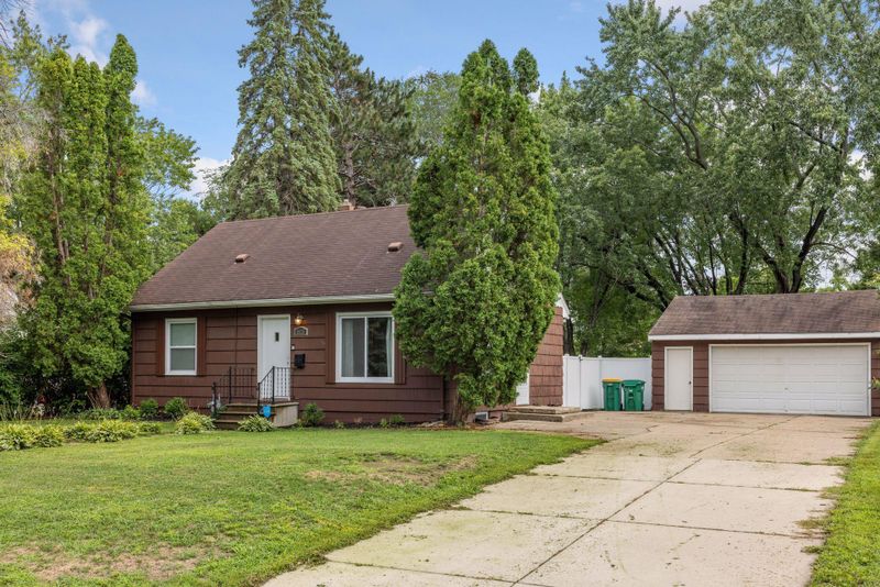 6525 57th Ave N, Crystal, MN 55428