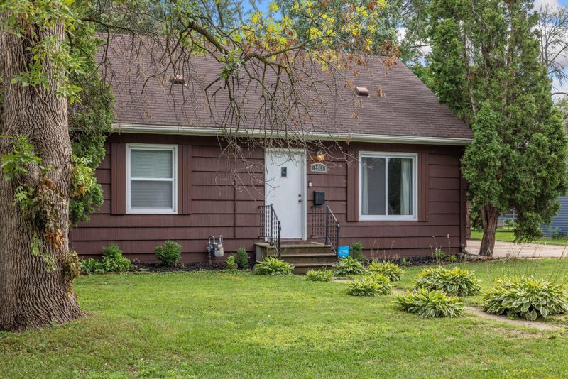 6525 57th Ave N, Crystal, MN 55428