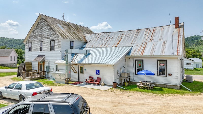 S1926 State Road 88, Alma, WI 54610