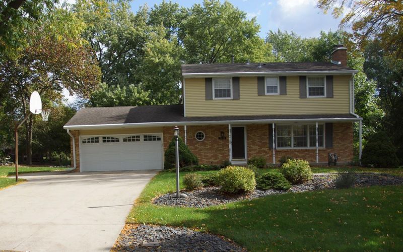5131 Westmill Rd, Minnetonka, MN 55345