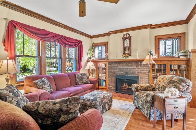 1718 Jefferson Ave, Saint Paul, MN 55105