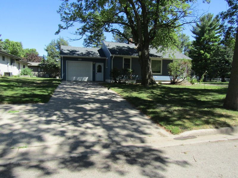 222 N 13th St, Montevideo, MN 56265