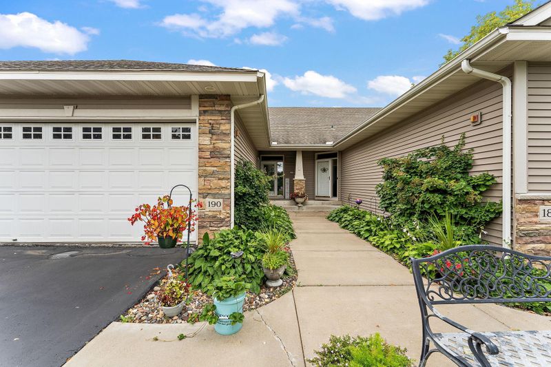 190 Thompson Ave E, West Saint Paul, MN 55118