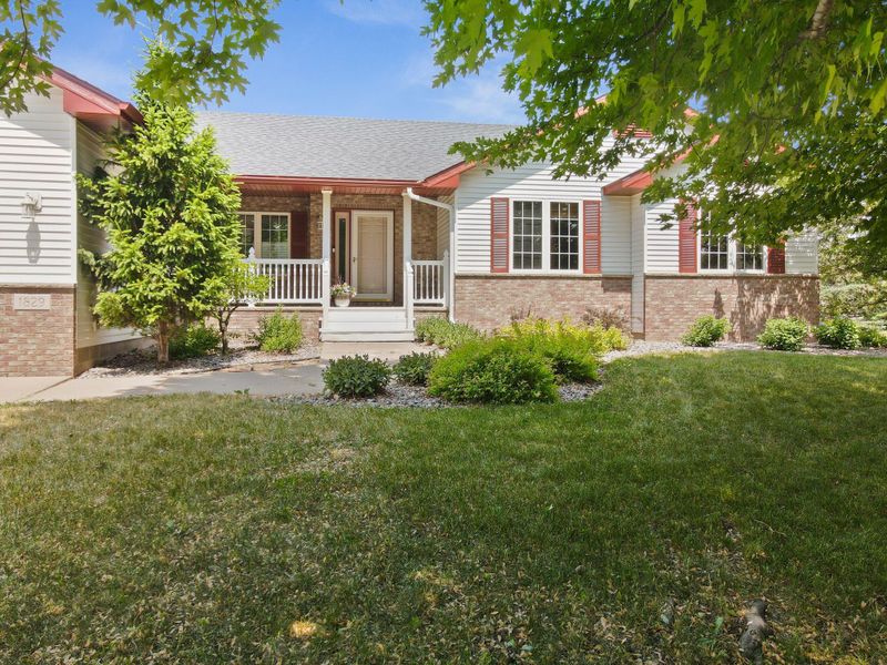 1829 10th St NE, Buffalo, MN 55313