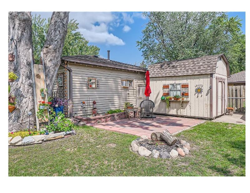 6807 61st Ave N, Crystal, MN 55428