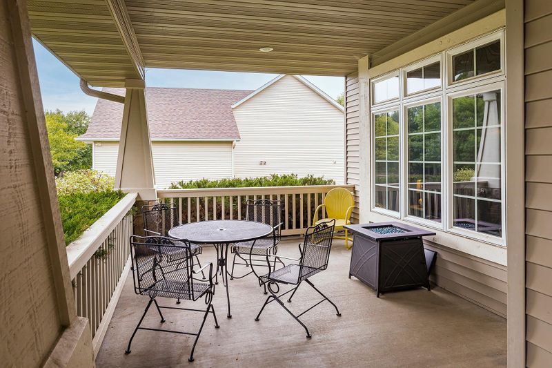 3627 Hunters Trl, Minnetrista, MN 55375