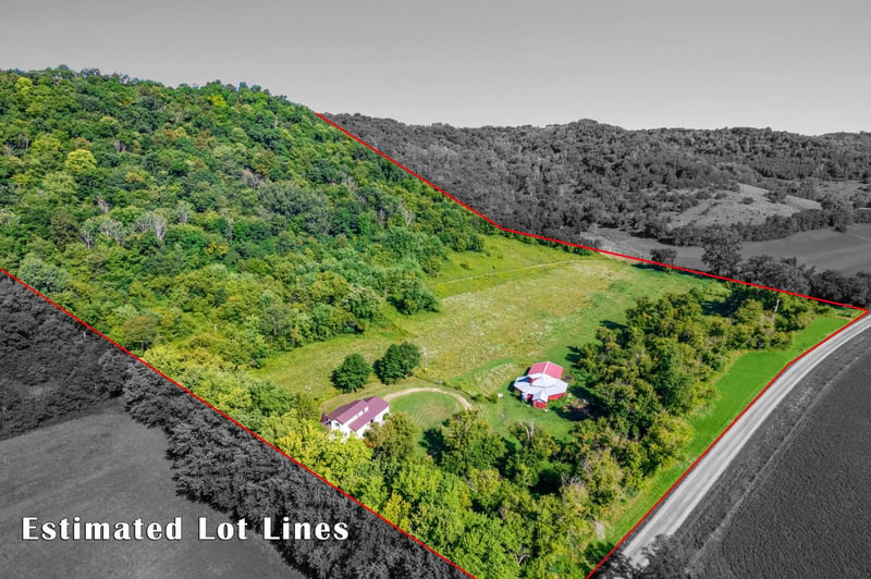 33189 Lanes Valley Rd, La Crescent, MN 55947