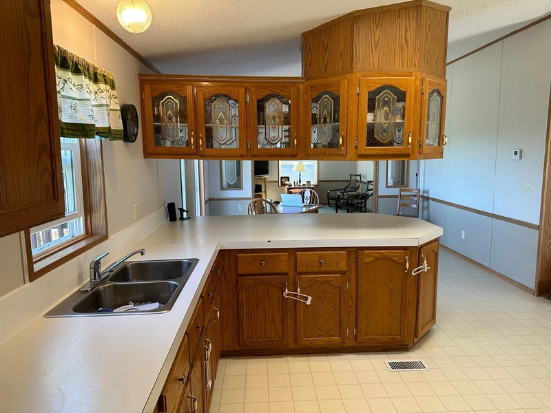 91 Blashack St, Waldorf, MN 56091