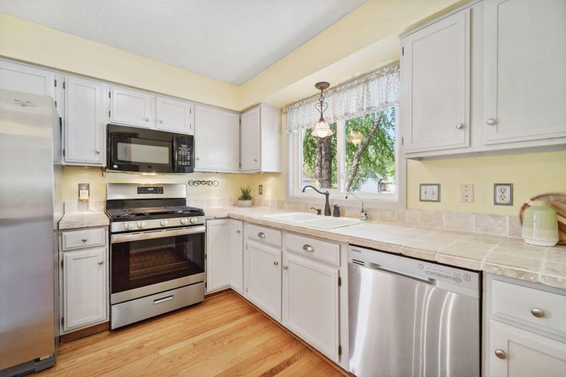 3604 Falcon Way, Eagan, MN 55123