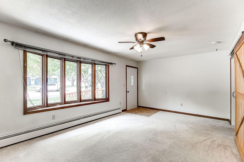 1216 4th Ave SE, Howard Lake, MN 55349