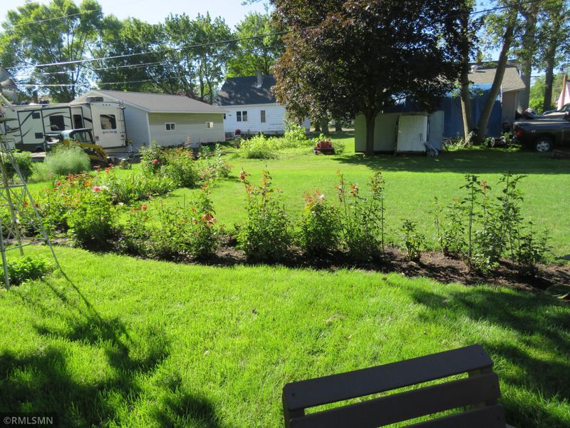 1120 15th St E, Glencoe, MN 55336