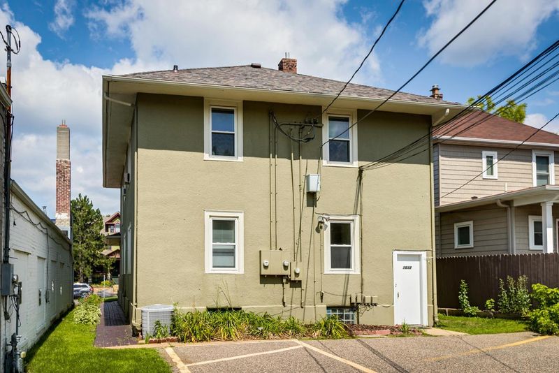 1032 Grand Ave, Saint Paul, MN 55105