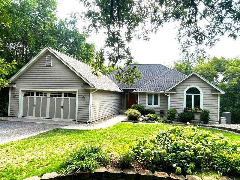 8603 White Oak Rd, Saint Cloud, MN 56301