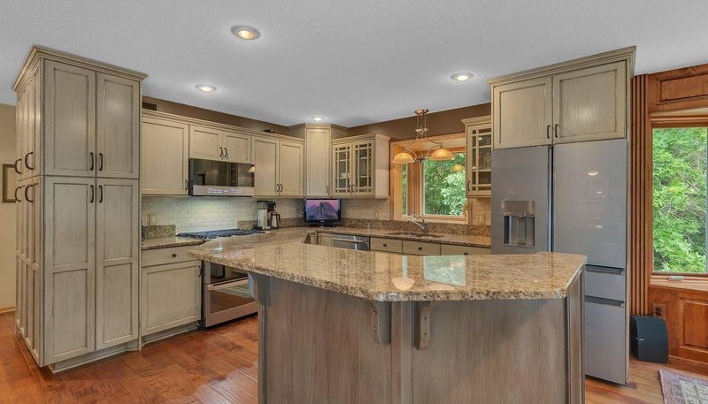 8603 White Oak Rd, Saint Cloud, MN 56301