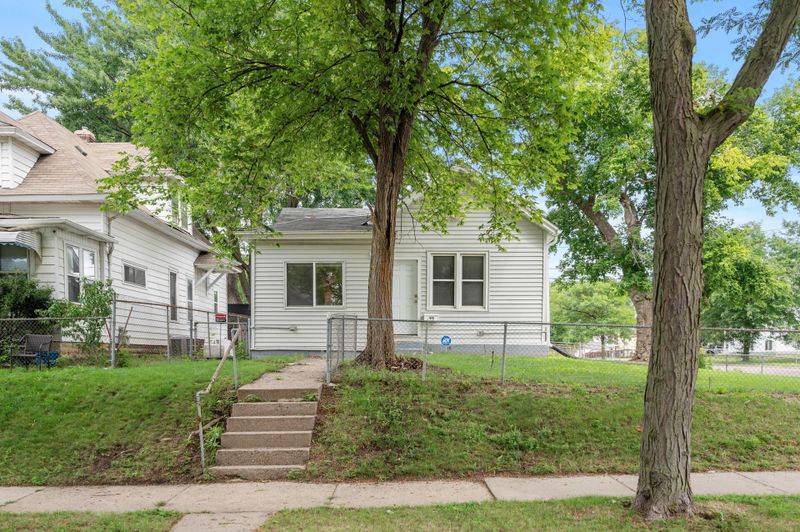 95 Front Ave, Saint Paul, MN 55117