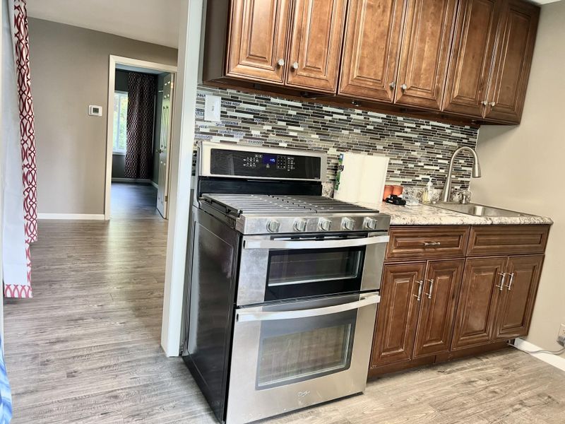 11608 Winnetka Ave N, Champlin, MN 55316