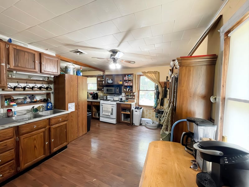 207 Clara Ave, Murdock, MN 56271