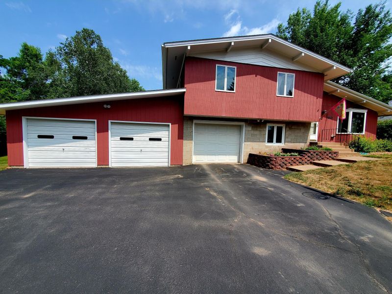 6320 437th St, Harris, MN 55032