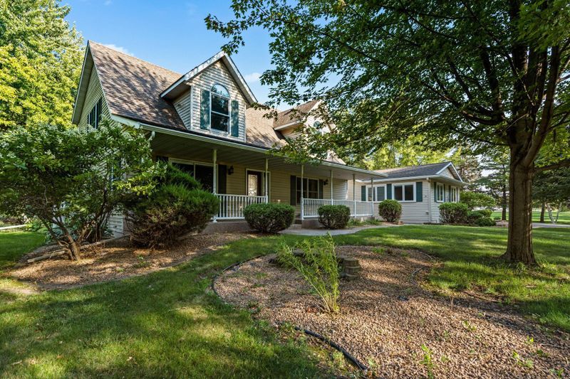 1807 Saint Paul Rd, Owatonna, MN 55060