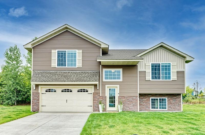 930 Highview Loop SE, Pine City, MN 55063