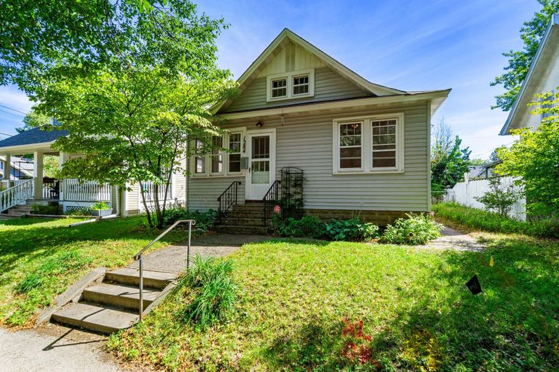 1284 Minnehaha Ave W, Saint Paul, MN 55104