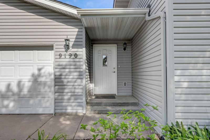 9190 Oriole Ln, Monticello, MN 55362