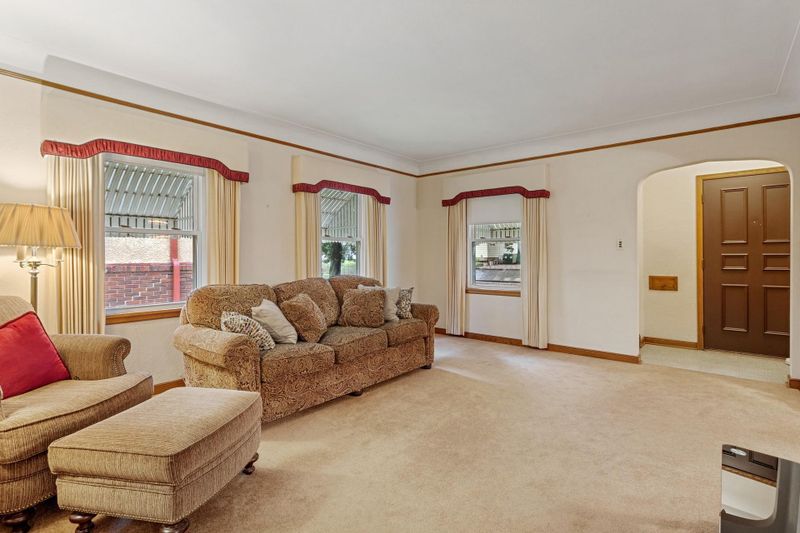 965 Lawson Ave E, Saint Paul, MN 55106