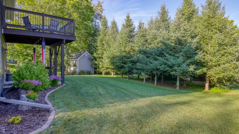 2233 Mckinley Rd, Eau Claire, WI 54703