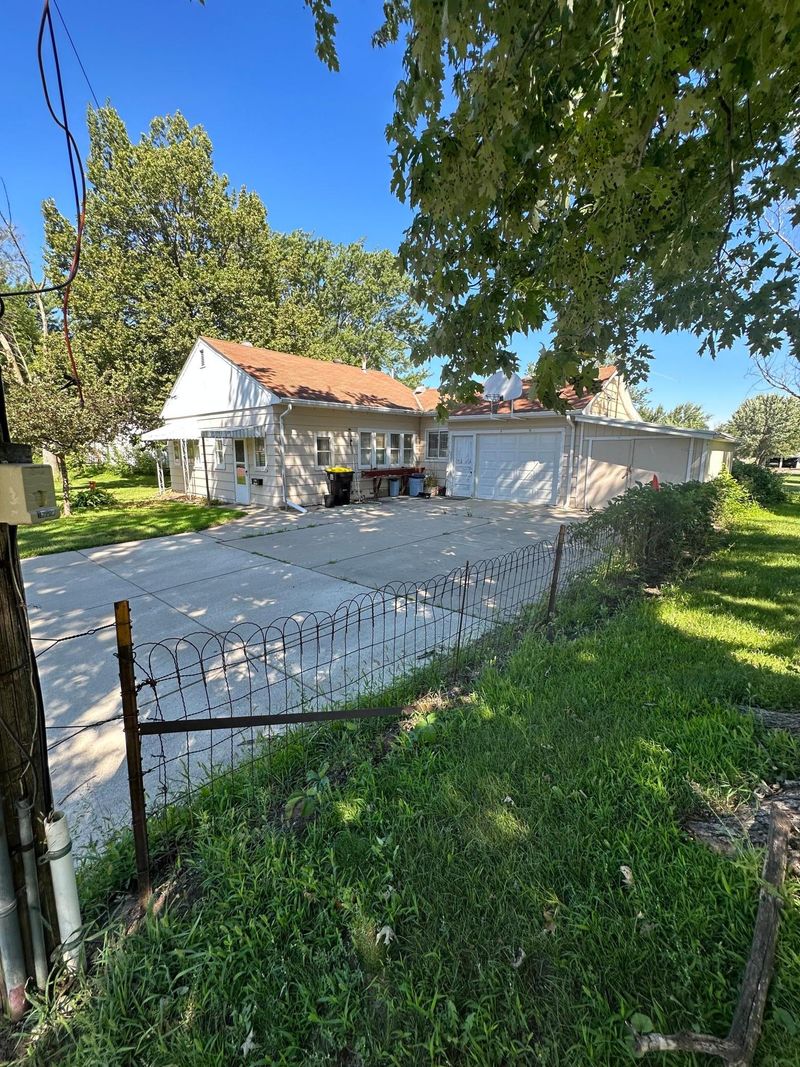 1025 9th Ave, Mountain Lake, MN 56159