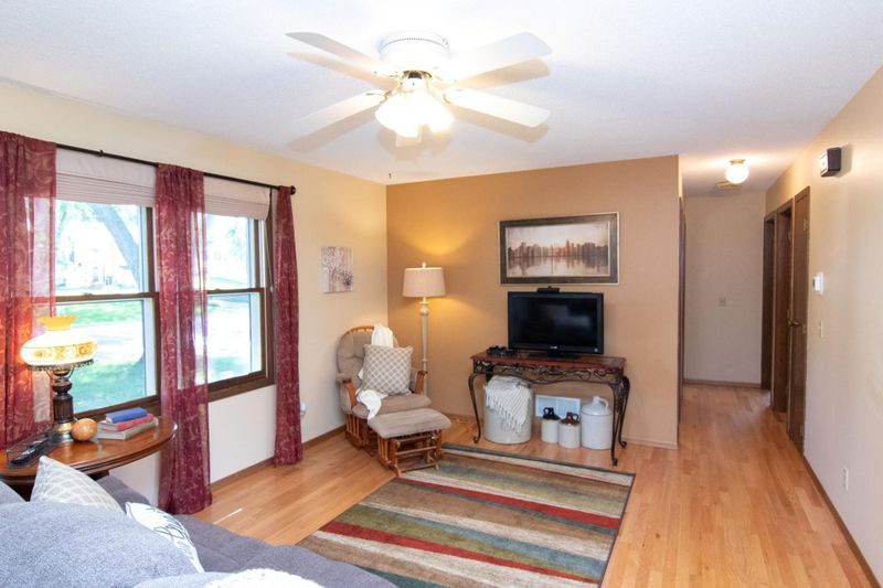 212 Blace Ave, Eagle Lake, MN 56024